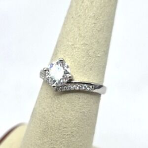 Moissanite V-shaped 1 CT Round Ring Size 6.5 Adjustable Sterling Silver 925 NWOT